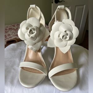 Elegant White Floral Women's high heels